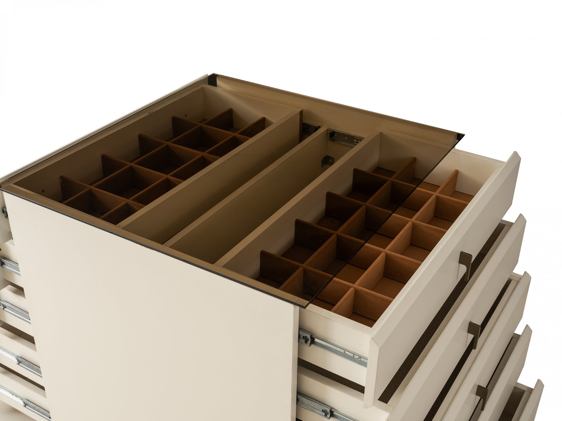 Carnes Ada Şifonyer